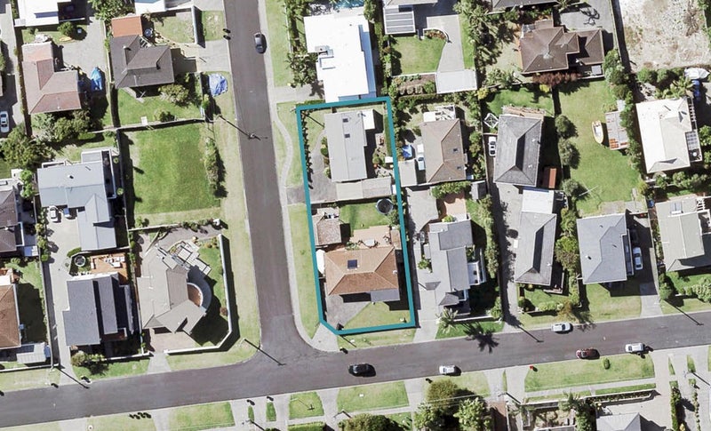 1/22 Hyde Road, Rothesay Bay, Auckland - Carousel 1