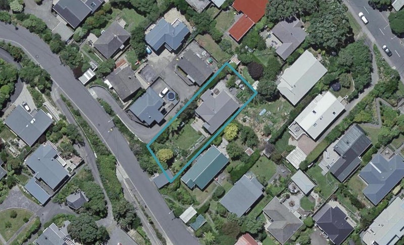 19 Aplin Terrace, Ngaio, Wellington - Carousel 1