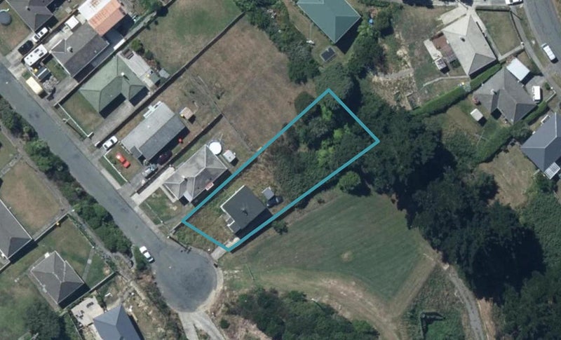 27 Thompson Grove, Ranui, Porirua - Carousel 1