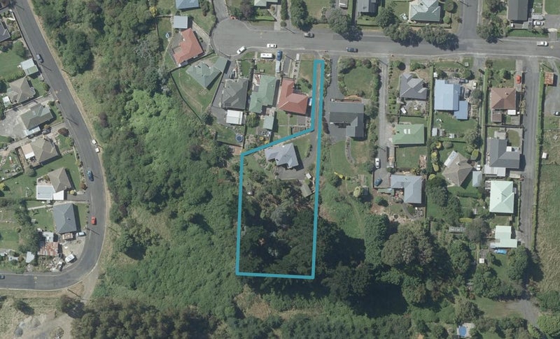 22 Tomkins Street, Green Island, Dunedin - Carousel 1
