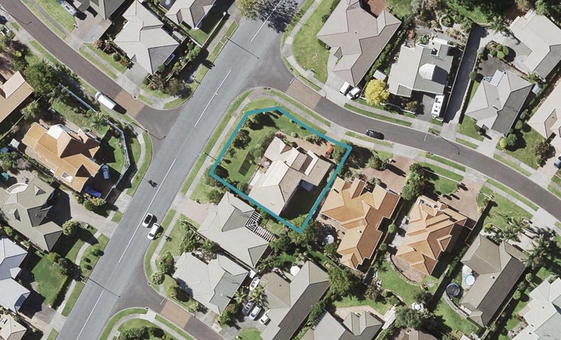 1 Thirlmere Rise, Northpark, Auckland - Carousel 1