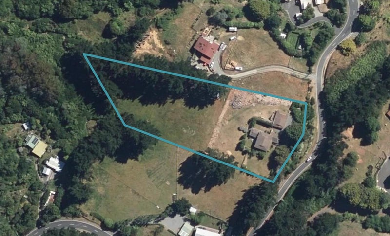233 Normandale Road, Normandale, Lower Hutt - Carousel 1