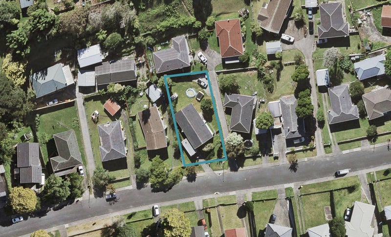 21 Sunline Avenue, Massey, Auckland - Carousel 1