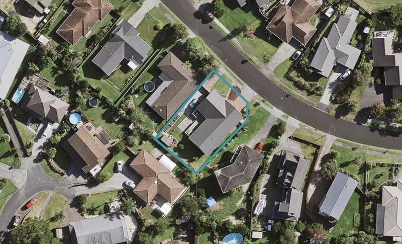13 Peretao Rise, The Gardens, Auckland - Carousel 1