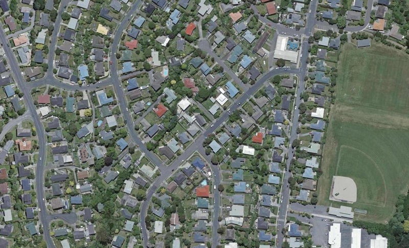 14 Pembroke Street, Tawa, Wellington - Carousel 1