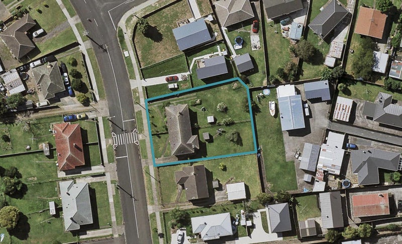 2/26 Alexander Crescent, Ōtara, Auckland - Carousel 1