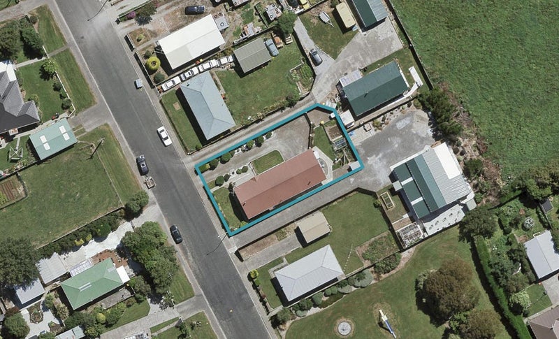 38 Shannon Street, Clifton, Invercargill - Carousel 1
