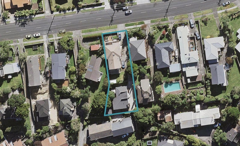 2/49 Coronation Road, Hillcrest, Auckland - Carousel 1