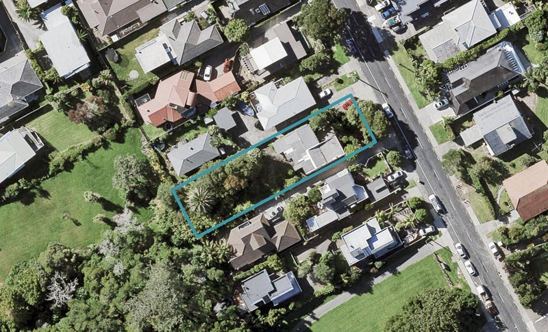 61 Clovelly Road, Bucklands Beach, Auckland - Carousel 1