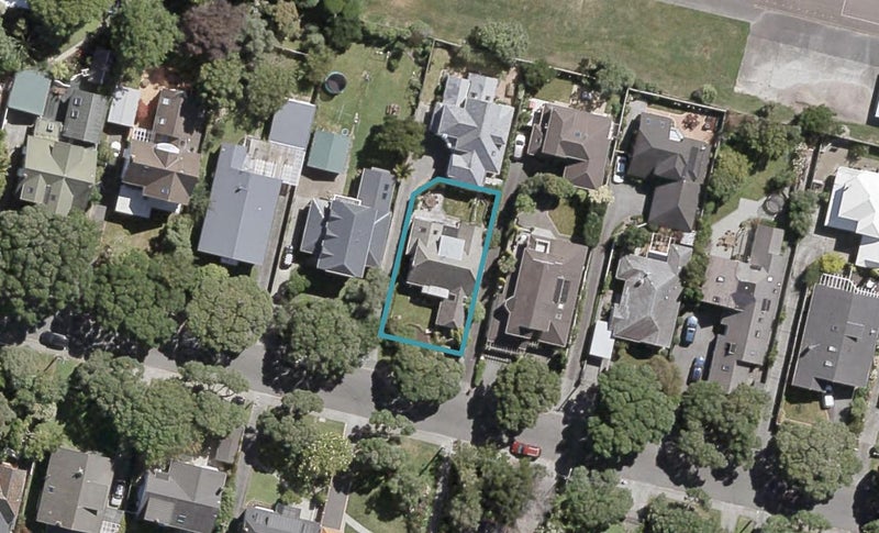 15 Hinau Street, Woburn, Lower Hutt - Carousel 1