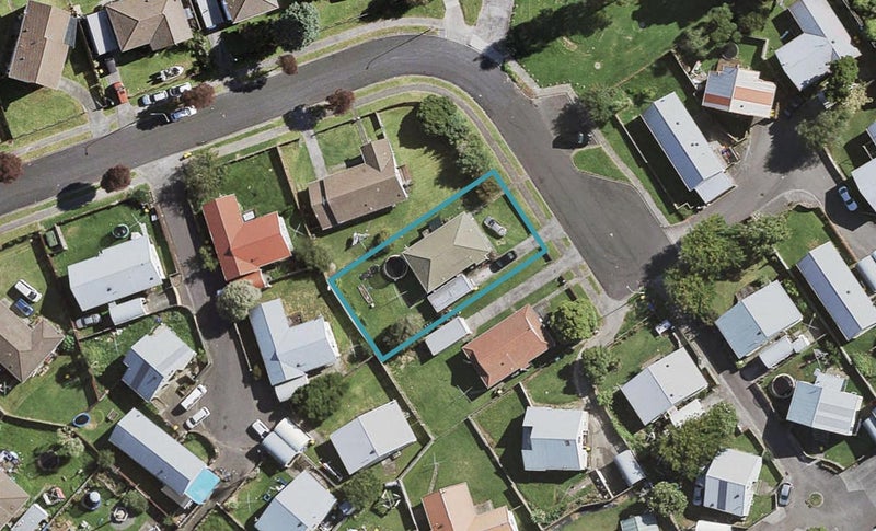 13 Azalea Place, Wiri, Auckland - Carousel 1