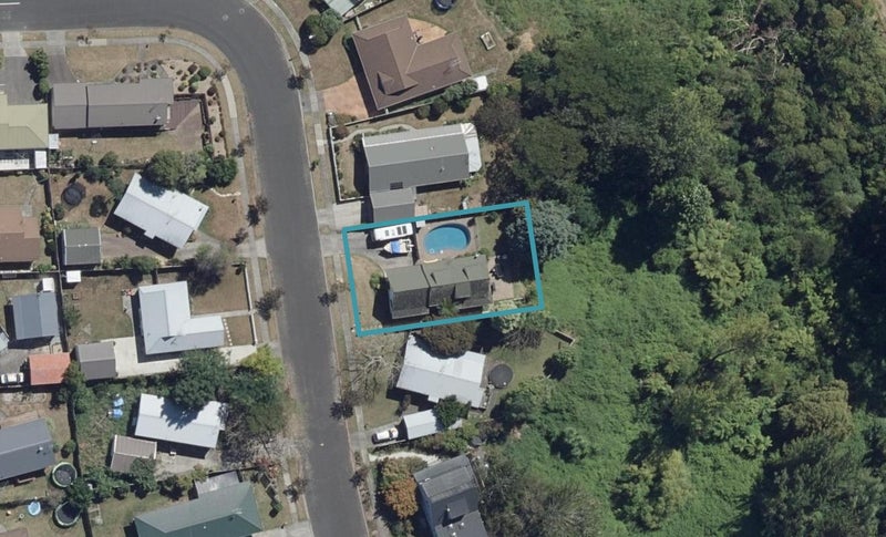 15 McKain Place, Fitzroy, Hamilton - Carousel 1