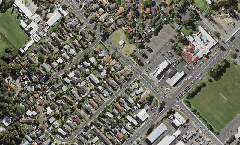 2/14 Sunnybrae Road, Hillcrest, Auckland - Carousel 1