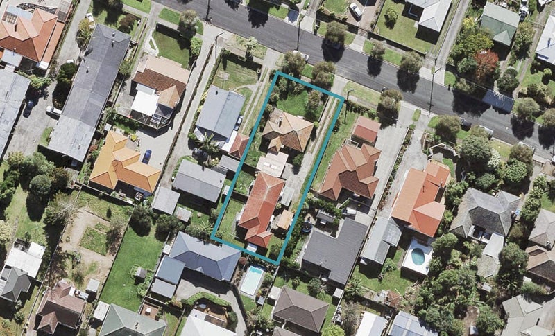 2/34 Miro Street, New Lynn, Auckland - Carousel 1