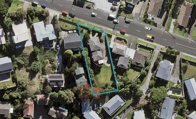 2/21 Target Road, Totara Vale, Auckland - Carousel 1