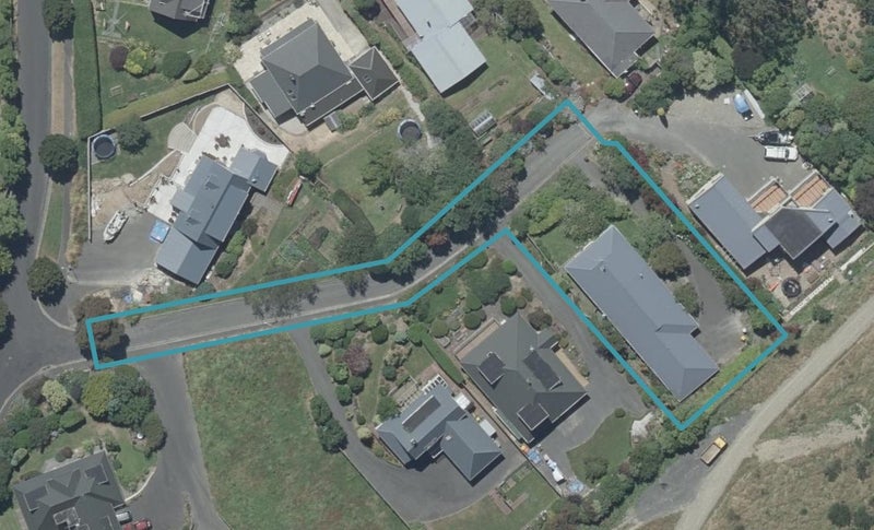 11 Ribbonwood Close, Normanby, Dunedin - Carousel 1