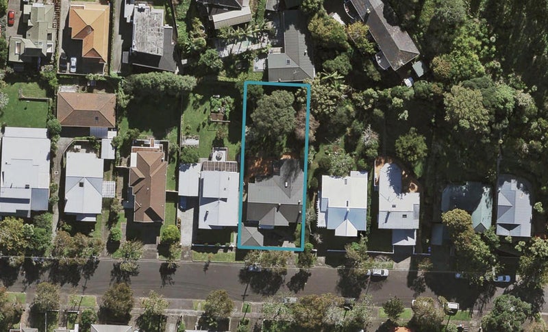 18 Halifax Avenue, Epsom, Auckland - Carousel 1