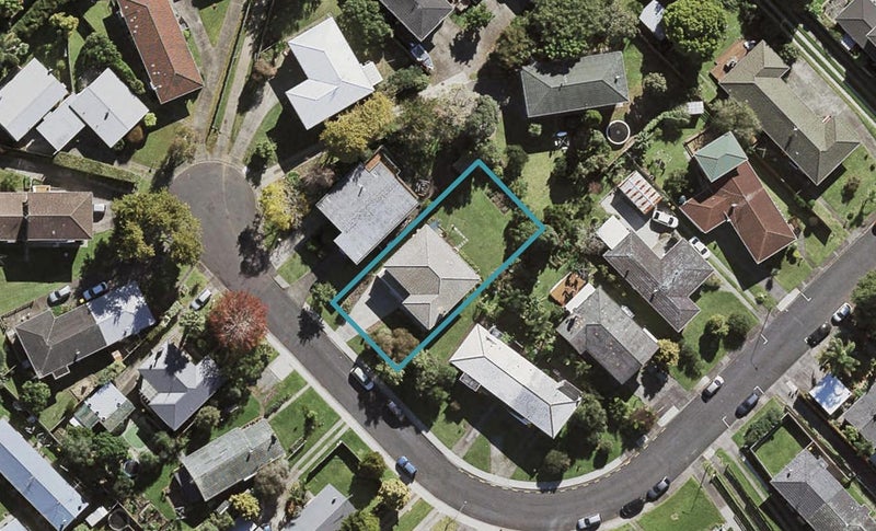 39 Evelyn Place, Hillcrest, Auckland - Carousel 1