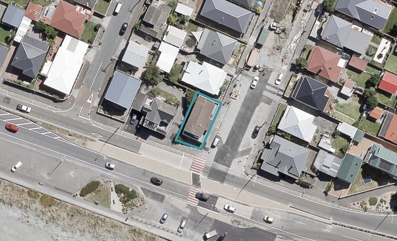 163 The Esplanade, Petone, Lower Hutt - Carousel 1