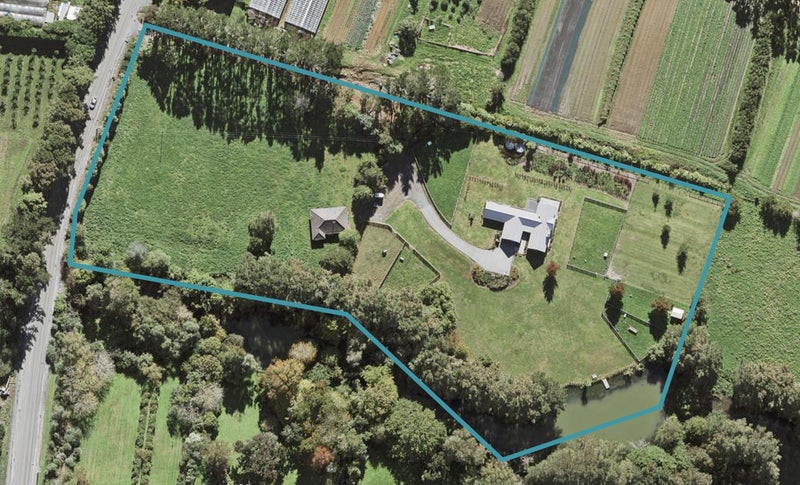 1367 Coatesville-Riverhead Highway, Kumeū - Carousel 1