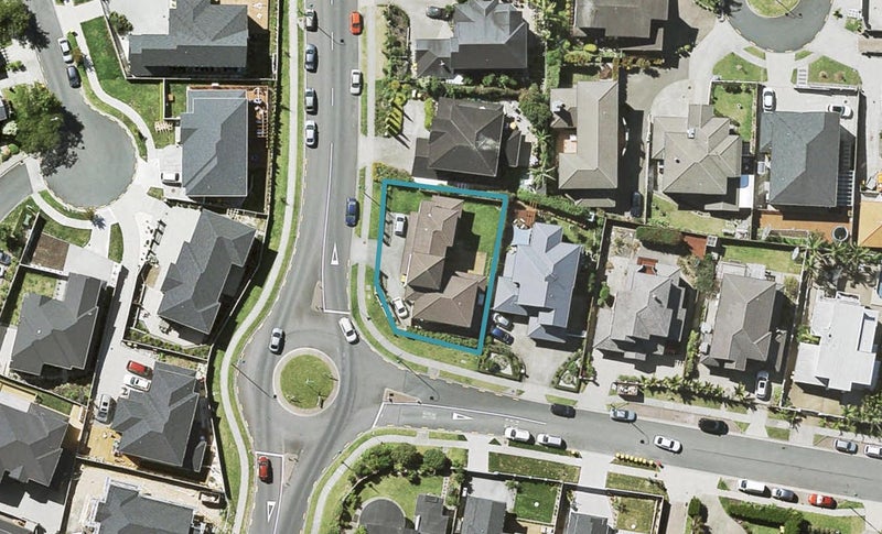 88 Medallion Drive, Oteha, Auckland - Carousel 1