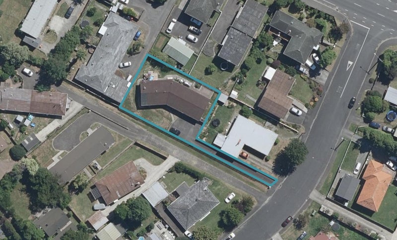 8 Dalgliesh Avenue, Forest Lake, Hamilton - Carousel 1