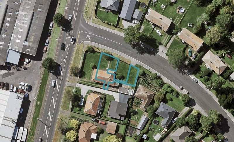 37 Coates Crescent, Panmure, Auckland - Carousel 1