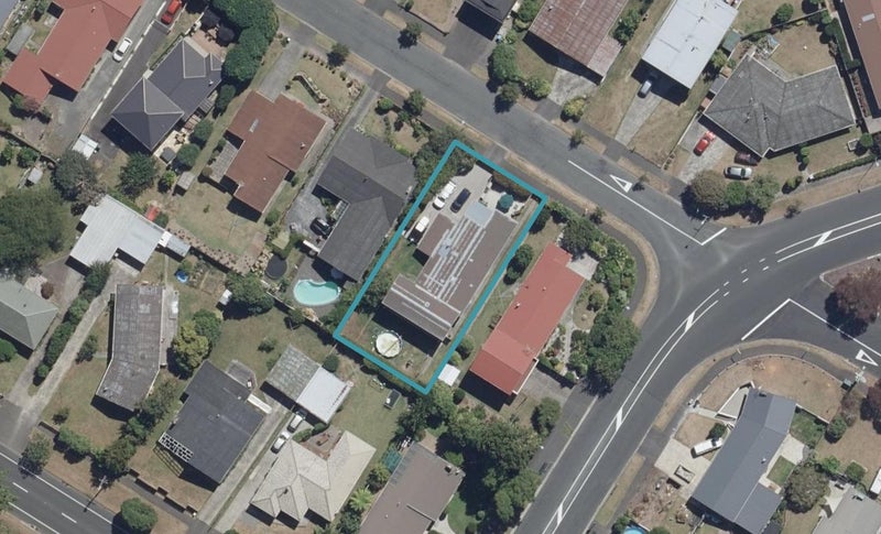 3 Samuel Place, Queenwood, Hamilton - Carousel 1