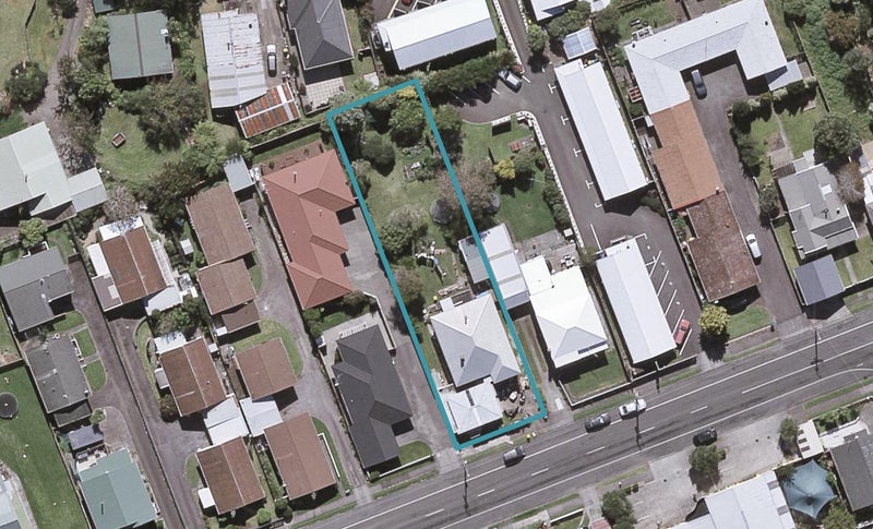 151 Lemon Street, Strandon, New Plymouth - Carousel 1