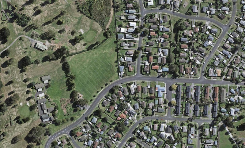 32 Hamilton Drive, Waiuku, Waiuku - Carousel 1