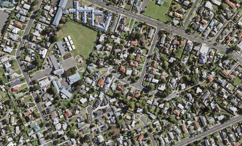 11 Dreadon Road, Manurewa, Auckland - Carousel 1