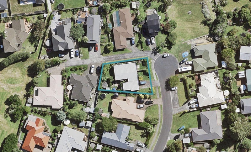 51 Merlot Heights, Huapai, Kumeū - Carousel 1