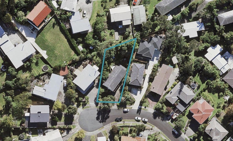 15 Ensign Place, Hillcrest, Auckland - Carousel 1