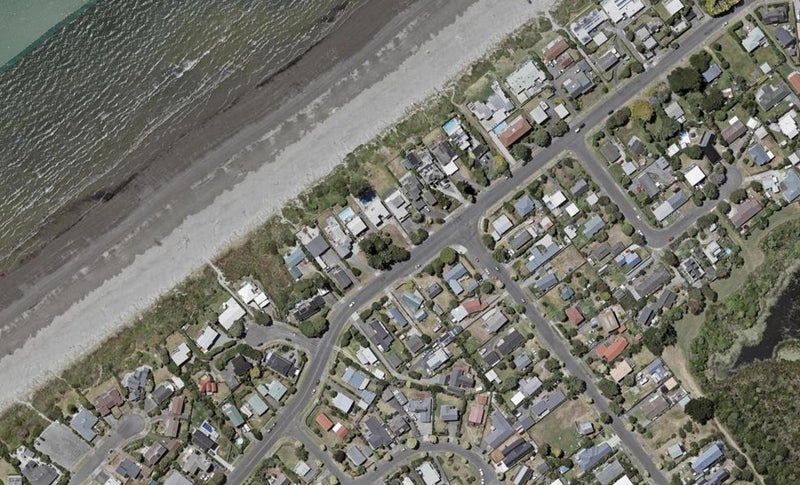 137 Tutere Street, Waikanae Beach, Waikanae - Carousel 1