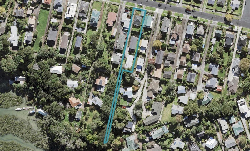 2/61 Beach Haven Road, Beach Haven, Auckland - Carousel 1