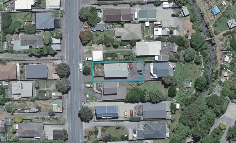 66 Happy Valley Road, Owhiro Bay, Wellington - Carousel 1