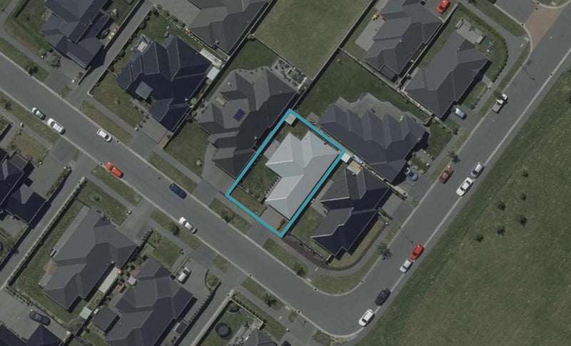 11 Josephine Crescent, Aidanfield, Christchurch - Carousel 1