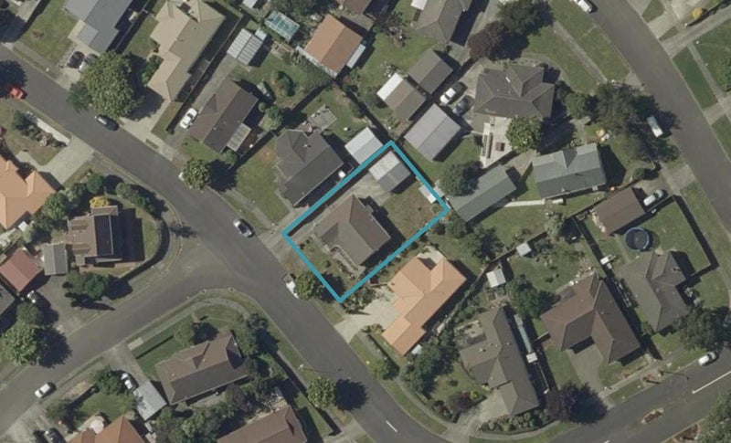 22 Dalfield Place, Highbury, Palmerston North - Carousel 1