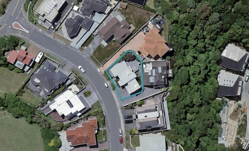 9 Treasure Grove, Hataitai, Wellington - Carousel 1