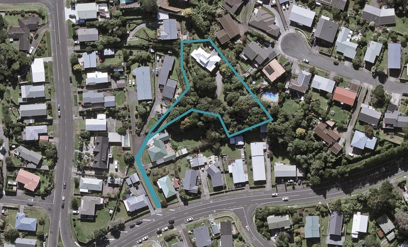 44B Cumberland Street, Merrilands, New Plymouth - Carousel 1