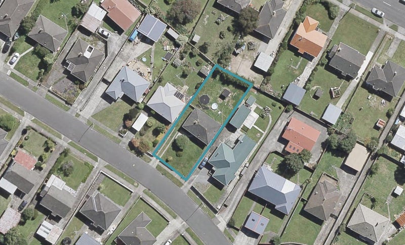 100 Hewer Crescent, Naenae, Lower Hutt - Carousel 1