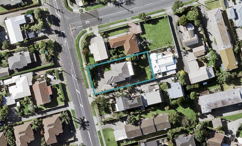 132 Bucklands Beach Road, Bucklands Beach, Auckland - Carousel 1