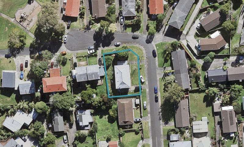 4 Lancelot Place, Glenfield, Auckland - Carousel 1