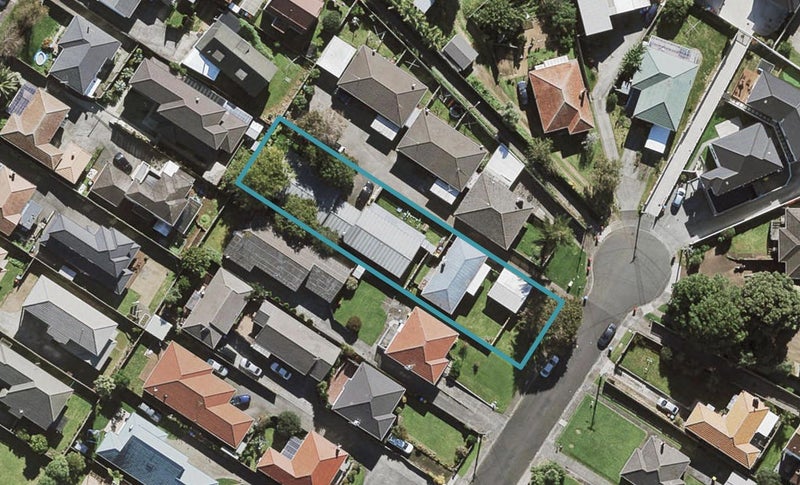 16 Clinker Street, Three Kings, Auckland - Carousel 1