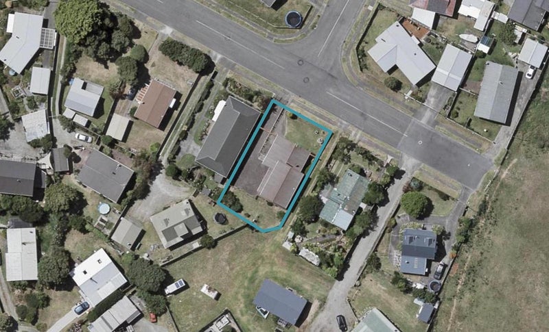 14 Norfolk Crescent, Otaki Beach, Otaki - Carousel 1