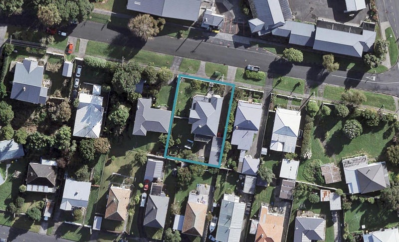35 Rimu Street, Helensville, Helensville - Carousel 1