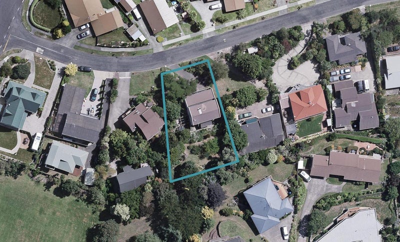 8 Kokako Place, Taradale, Napier - Carousel 1