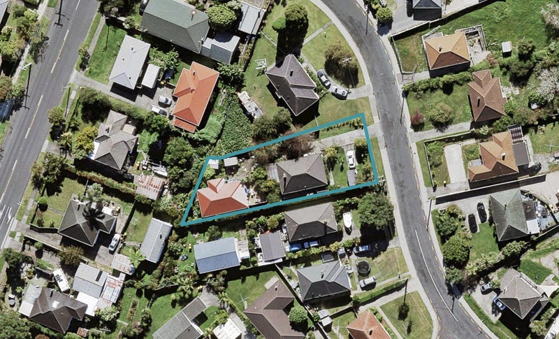 2/3 Hill Crescent, New Lynn, Auckland - Carousel 1