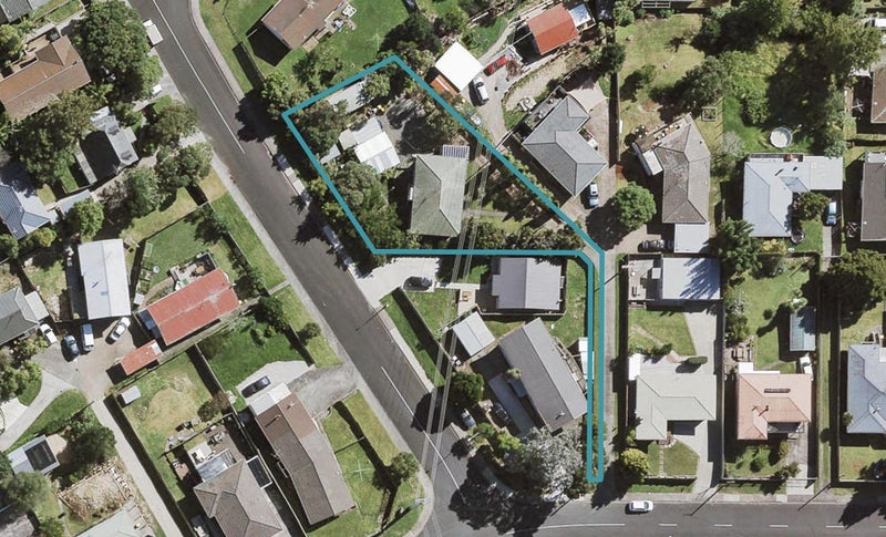 18 Helena Street, Massey, Auckland - Carousel 1