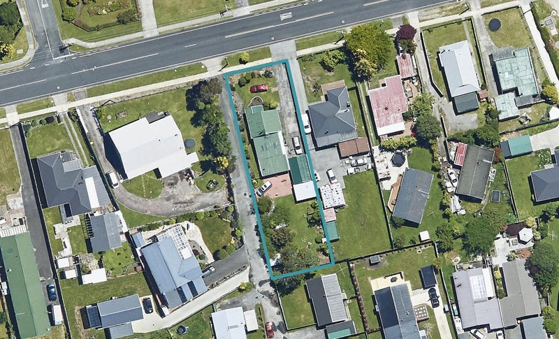 43 Kawaha Point Road, Fairy Springs, Rotorua - Carousel 1